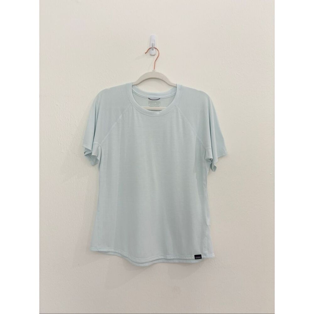 Patagonia Men's Size Large Light Blue Capilene Cool Trail Shirt Short Sleeve